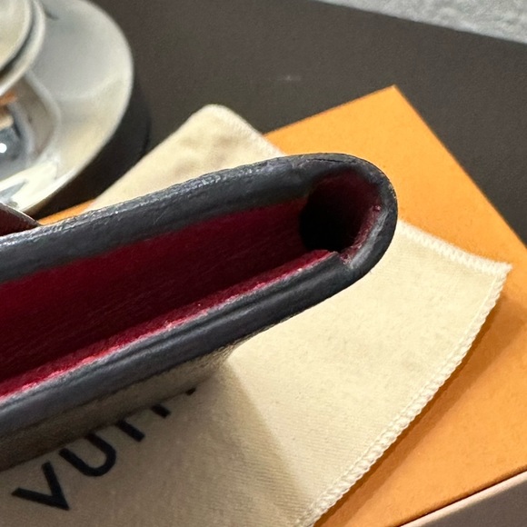 Louis Vuitton Emily wallet. Red interior - Picture 5 of 14